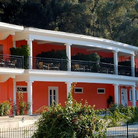 Nikas Villa Orange Apartments Parga Exterior foto