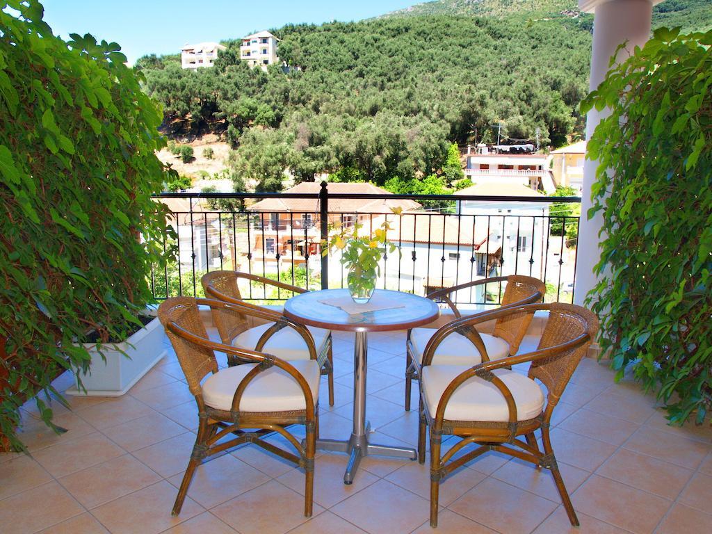 Nikas Villa Orange Apartments Parga Habitación foto